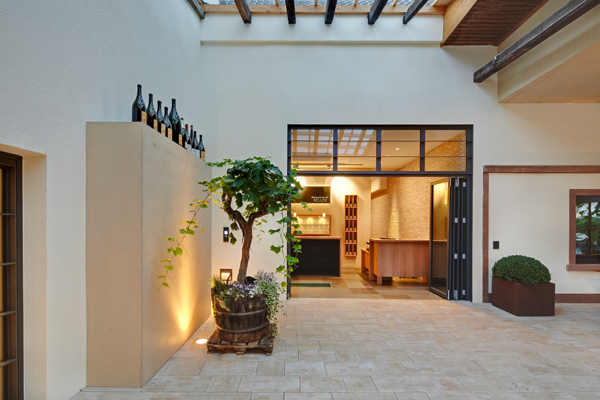 Weingut Keller, Flörsheim Dalsheim, Innenhof