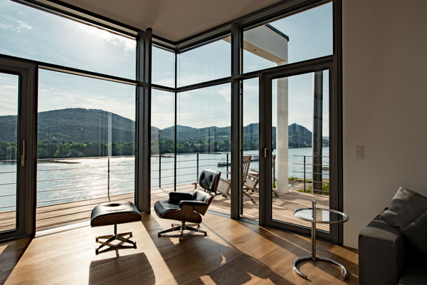 Villa am Rhein – Handlaufdetail