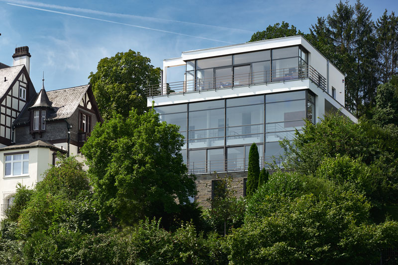 Villa am Rhein – Rheinseite